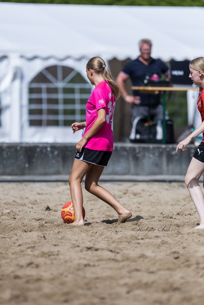 Bild 80 - wBJ/wCJ Beachsoccer Cup